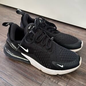 Nike 270 Women’s Size 7.5
